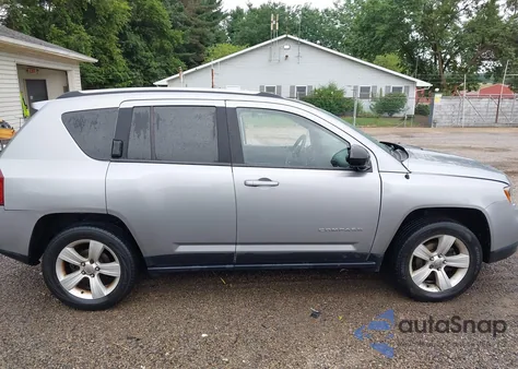 2016 Jeep Compass Sport from USA, damaged, VIN 1C4NJDBB8GD779563